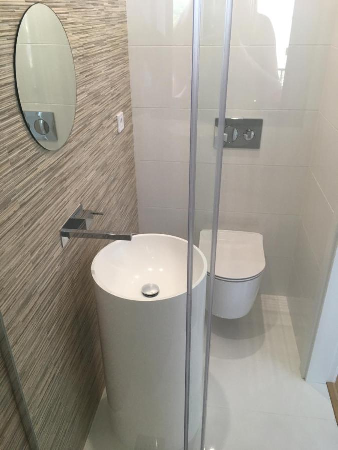 Bedrooms In Modern Guest House Almada Extérieur photo