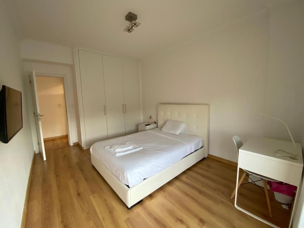 Bedrooms In Modern Guest House Almada Extérieur photo
